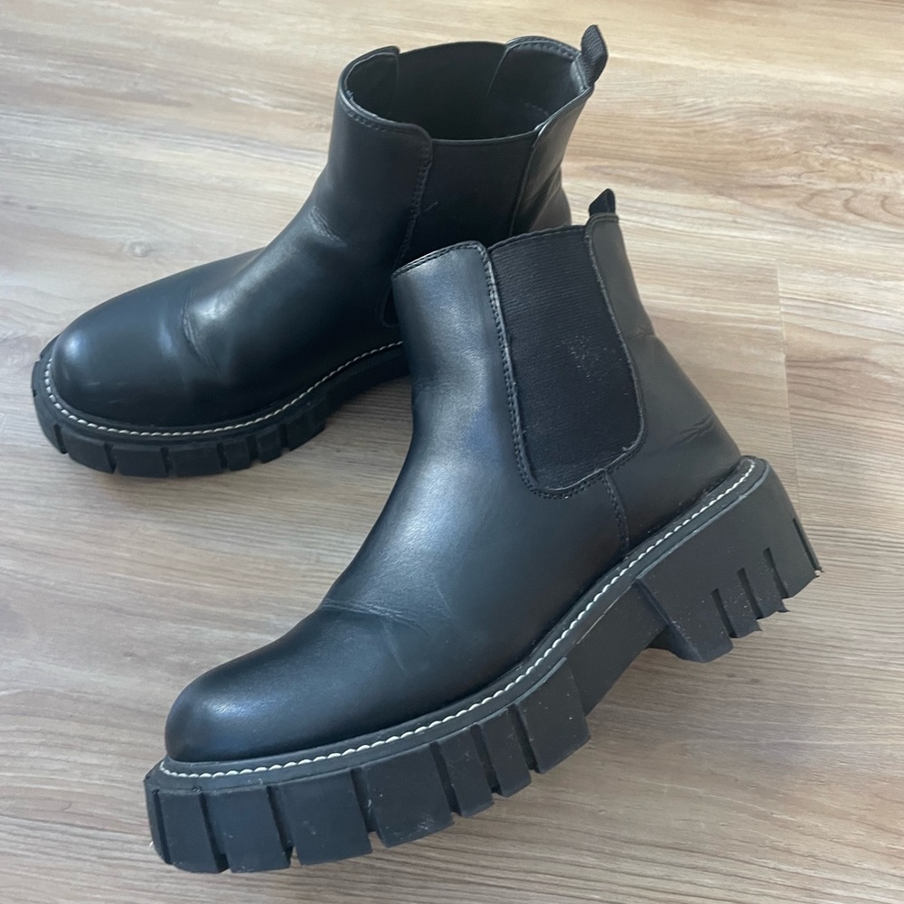 Madden Girl black booties